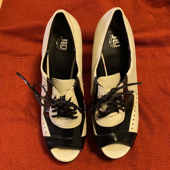 JLO High Heels - Picture 2 of 11